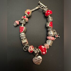 Willabee And Ward “Be My Valentine” Charm Bracelet Size 8”